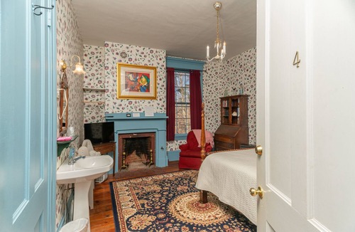 Limerick Bed & Breakfast | Peaceful Maine B&B Room Cozy Stay + Homemade Breakfast - Room 4