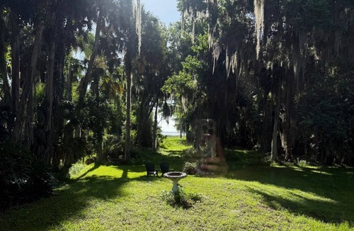McIntosh House | Peaceful McIntosh retreat