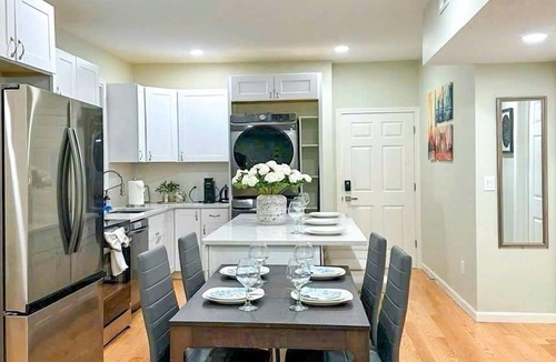 Everett Apartment | Peaceful, modern 3BR Home Near Encore Casino, 12min to Boston