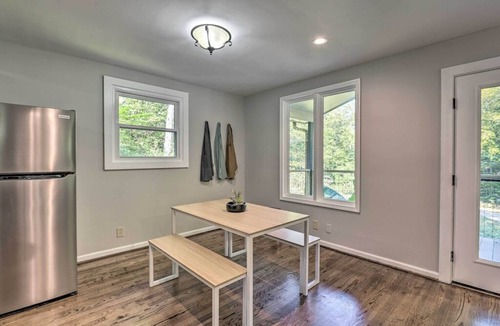 Pegram House | Peaceful Oasis in the Woods, just 30 minutes to Nashville!