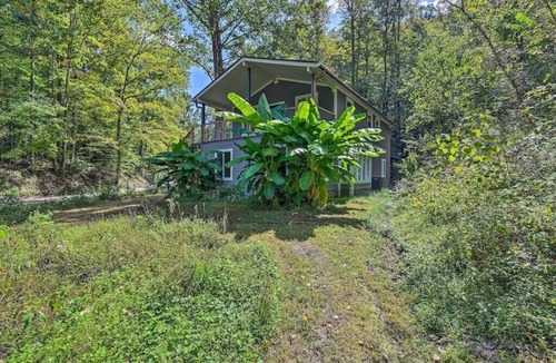 Pegram House | Peaceful Oasis in the Woods, just 30 minutes to Nashville!
