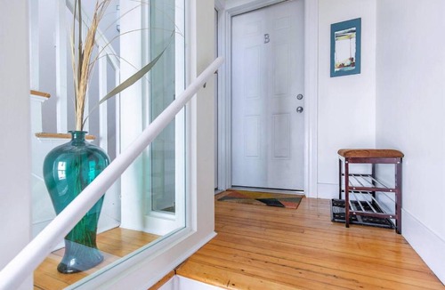 Munjoy Hill Apartment | Peaceful Oasis on Munjoy Hill 2nd flr 3BR parking