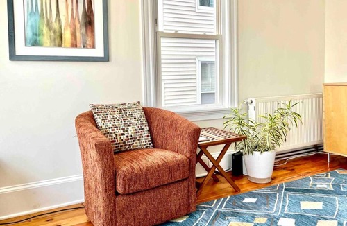 Munjoy Hill Apartment | Peaceful Oasis on Munjoy Hill 2nd flr 3BR parking