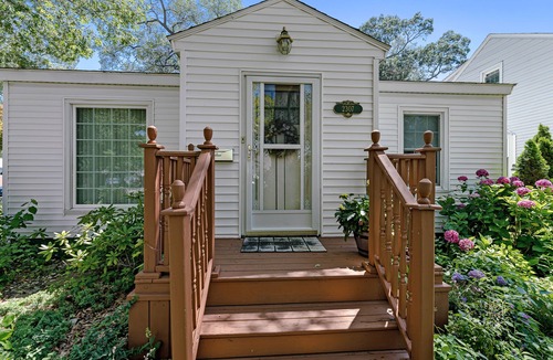 Lakeside House | Peaceful Pastel | 2 Bed, 2 Bath