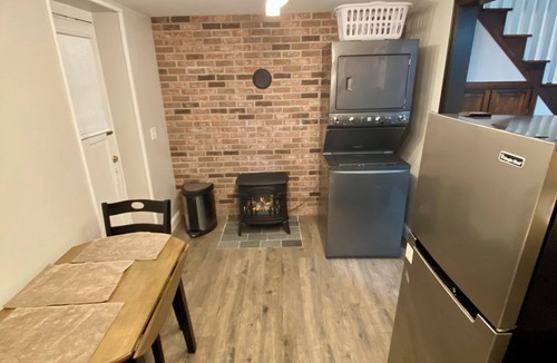 Simsbury Center House | Peaceful & Private house in charming Simsbury. No pets