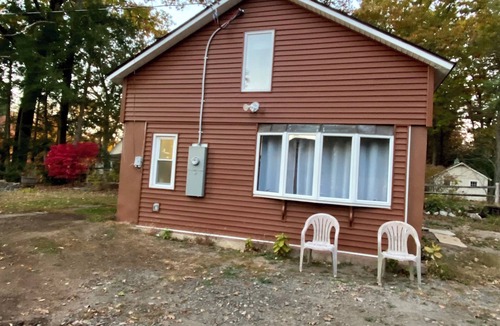 Simsbury Center House | Peaceful & Private house in charming Simsbury. No pets