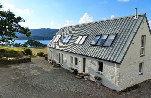 Dalmally Cottage | Peaceful setting and wonderful loch view in the Heart of Argyll