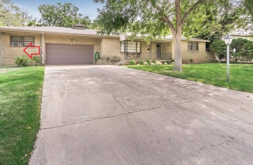 Amarillo House | Peaceful Studio for Couples or Business Travel