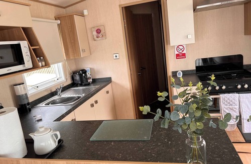 Whitley Bay House | Peaceful Whitley Bay Getaway with Shared Indoor Pool