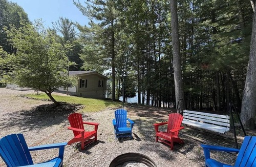 Lake Ann House | Pearl Lake Escape | Sandy Beach, Firepit & Sunsets