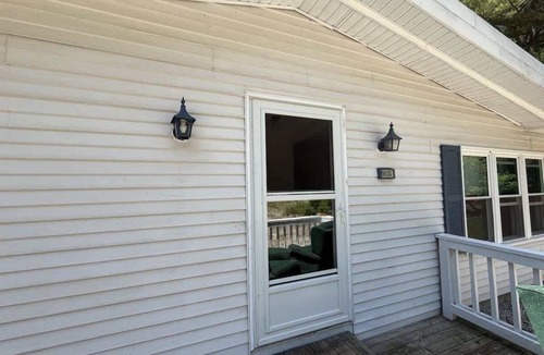Lake Ann House | Pearl Lake Escape | Sandy Beach, Firepit & Sunsets