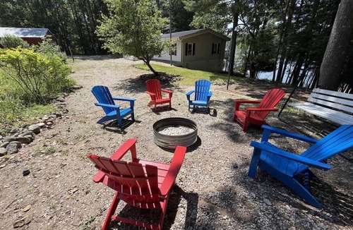 Lake Ann House | Pearl Lake Escape | Sandy Beach, Firepit & Sunsets
