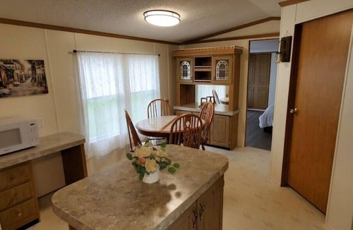 Connellsville House | Peggy's Guest Hideaway