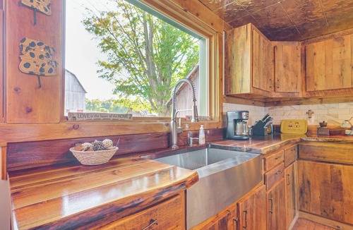 Pellston House | Pellston Farmhouse w/Snowmobile Trail Access!