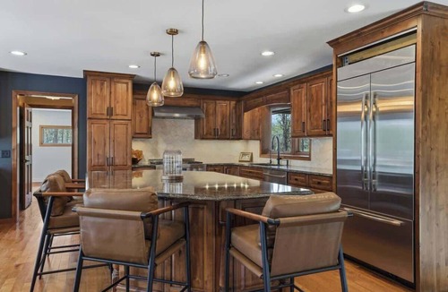 Rosemount House | Peninsula Lake Villa-Pool, HotTub, Sauna, 15 toMOA