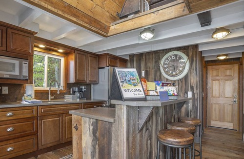 Pentwater Cottage | Pentwater Tree House on Lake Michigan