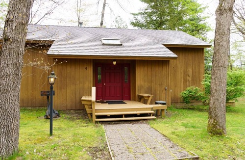 Branch Cabin | Pere Marquette River Fishing Cabin 4