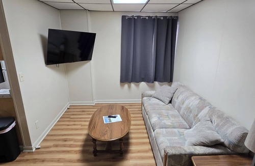 Langdon Apartment | Perfect 1-bedroom apartment with AC in peaceful Langdon