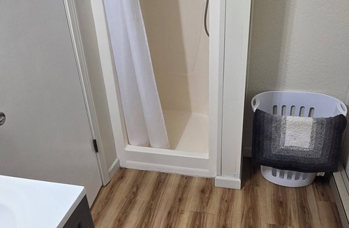 Langdon Apartment | Perfect 1-bedroom apartment with AC in peaceful Langdon