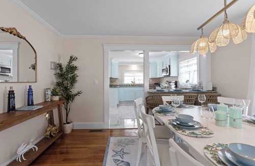 Hyannis House | Perfect Group Stay: 6BR Hyannis Home Near Beach, Dining & Nightlife