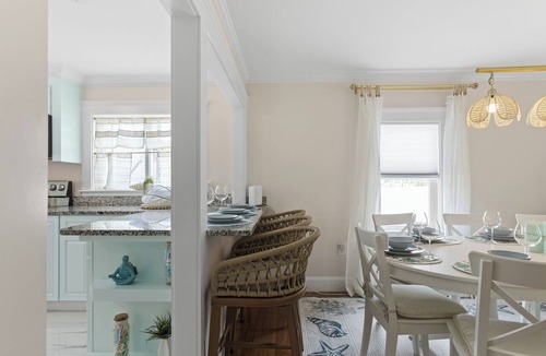 Hyannis House | Perfect Group Stay: 6BR Hyannis Home Near Beach, Dining & Nightlife