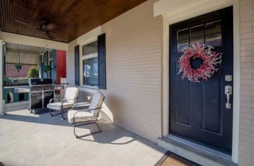Clifton Apartment | PERFECT Location- beautifully updated 2 BR! UC, Downtown, OTR, Hosptials