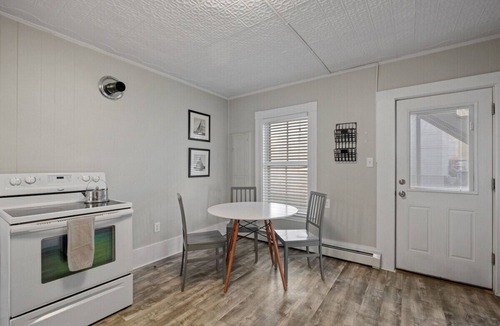 Rimmon Heights Apartment | Perfect Size For Short & Mid Term Stays