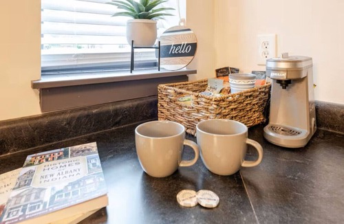 New Albany Apartment | Perfect Spot for KY Derby and for Southern Indiana