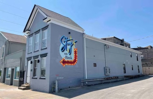 New Albany Apartment | Perfect Spot for KY Derby and for Southern Indiana