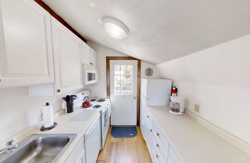 Mid-Coast and Islands Apartment | Perfect spot for a couples get-away, ocean views from the balcony and sitting area