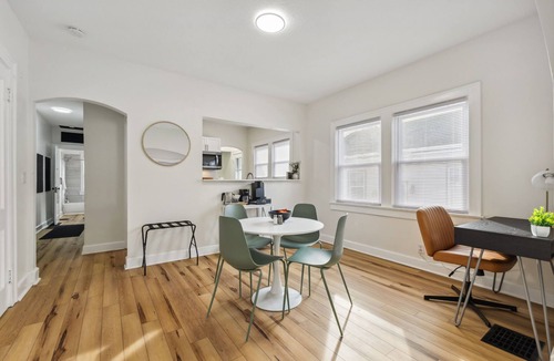 Indianapolis House | Pet-Friendly 1BR Duplex Near Butler University ~ Sleeps 2 ~ Fast Wi-Fi