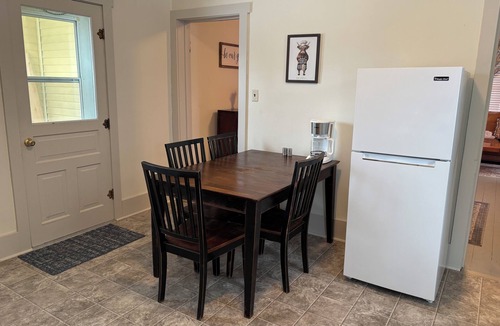 West Milton House | Pet Friendly 3-bedroom house with AC in West Milton