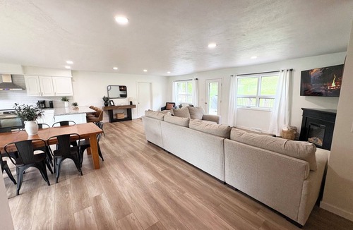 Beaver Dams House | Pet Friendly 4 bedroom house, shuffle board, Pac Man Close to Watkins Glen