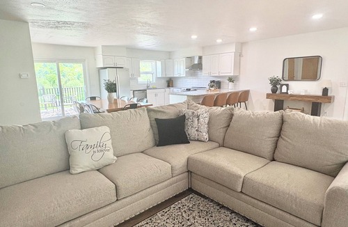 Beaver Dams House | Pet Friendly 4 bedroom house, shuffle board, Pac Man Close to Watkins Glen