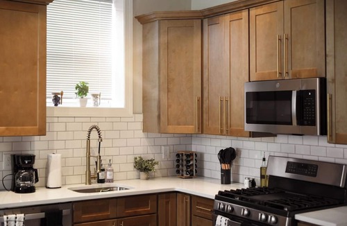 Point Breeze North House | Pet Friendly+6BR+Free Parking 5 Min From Bakery Sq