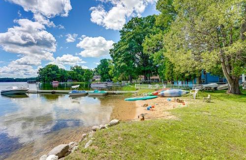 Irons House | Pet-Friendly Bass Lake Cabin: Beach & Boat Dock