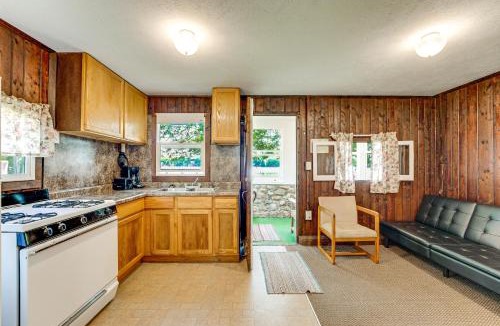 Irons House | Pet-Friendly Bass Lake Cabin: Beach & Boat Dock