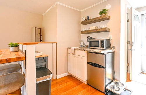 Scarborough Apartment | Pet-Friendly Coastal Studio, Beaches + Portland