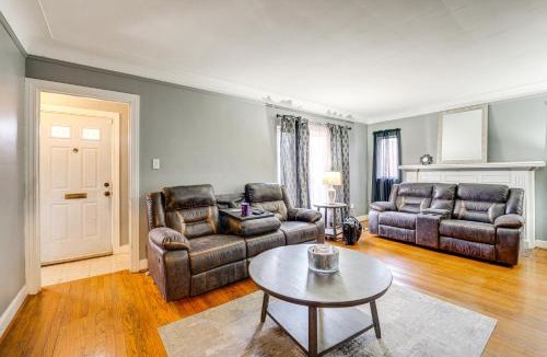 Detroit House | Pet-Friendly Detroit Home Near Ford Field