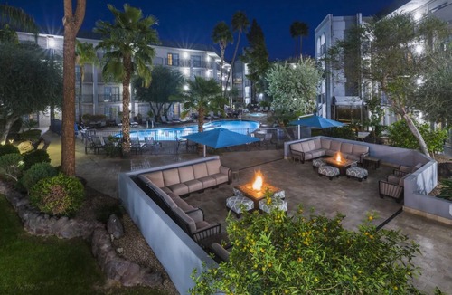 Camelback East Hotel | Pet-Friendly Getaway with Outdoor Pool and Relaxing Outdoor Space