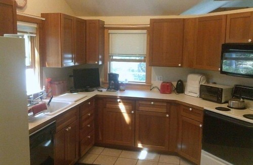 Indian Neck Heights Cottage | Pet Friendly Home, Short Walk to the Beach! (1807)