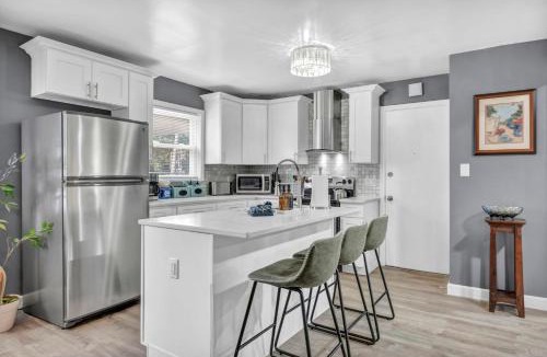 Lakewood House | Pet-Friendly Home - Sleeps 6 - Walkable Lakewood