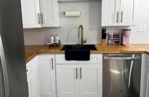 Indianapolis House | Pet-friendly house 5 minutes from Lucas Oil/Gainbridge!