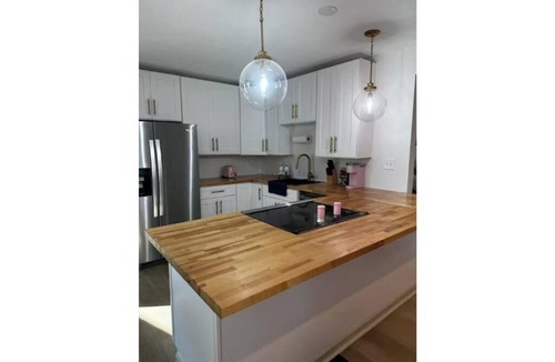 Indianapolis House | Pet-friendly house 5 minutes from Lucas Oil/Gainbridge!