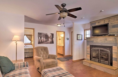 Menahga Cabin | Pet-Friendly Resort Cabin on Twin Lakes!