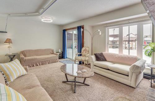 Siren House | Pet-Friendly Siren Home! Walk to Bars & Lakes