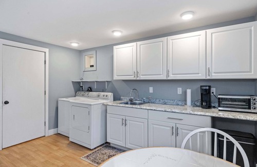 Littleton Apartment | Pet-Friendly Victorian Retreat: Downtown Littleton