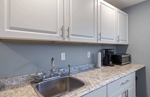 Littleton Apartment | Pet-Friendly Victorian Retreat: Downtown Littleton
