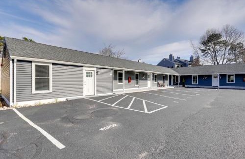 Wareham Apartment | Pet-Friendly Wareham Retreat Near Onset Beach!
