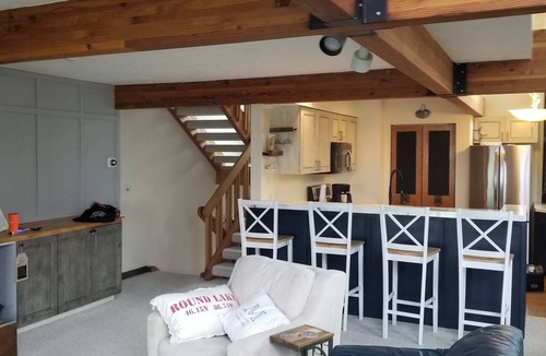 Petoskey Condo | Petoskey Beachfront. Close to skiing and marina.